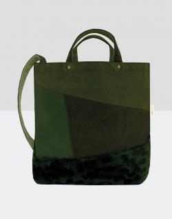 Satomi Faux Fur Shoulder Bag 43 x 37 x 14 cm